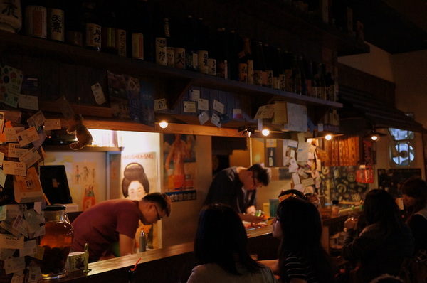 拾玖串燒酒場:(胖樺食記)台北市光復南路「拾玖串燒酒場」。海鮮串燒特色居酒屋適合放鬆小酌。