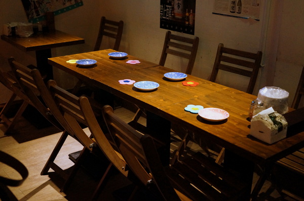 拾玖串燒酒場:(胖樺食記)台北市光復南路「拾玖串燒酒場」。海鮮串燒特色居酒屋適合放鬆小酌。