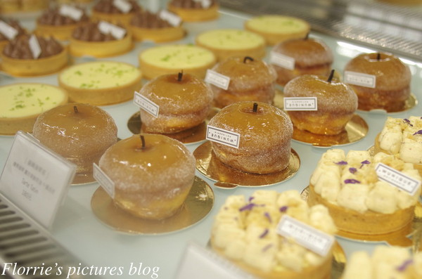 無二WUnique法式甜點烘焙坊:台北大安區美食~WUnique Pâtisserie 無二烘焙工作室(再訪)~淡雅的花香調蛋糕