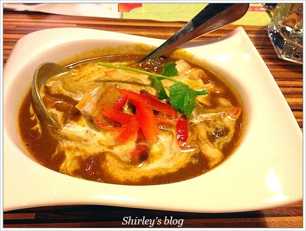 魔法咖哩(板橋店)：魔法咖哩新北板橋店