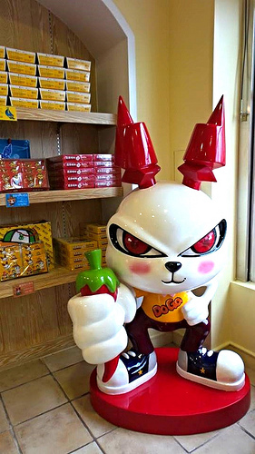 Doga香酥脆椒：【台南美食】台南安平DOGA香酥脆椒~安平旗艦店自虐式的團購刷嘴零食