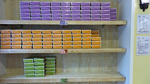 Doga香酥脆椒：【台南美食】台南安平DOGA香酥脆椒~安平旗艦店自虐式的團購刷嘴零食