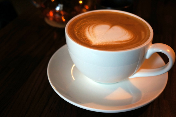 2J CAFE：(胖樺食記)台北市捷運大安森林公園站韓系咖啡廳2J Café。好咖啡伴隨一整天的寧靜愜意。