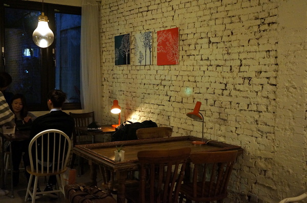 2J CAFE：(胖樺食記)台北市捷運大安森林公園站韓系咖啡廳2J Café。好咖啡伴隨一整天的寧靜愜意。