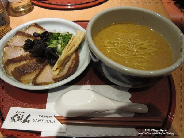 山頭火拉麵(台北復興店)：▌食記 ▌這天氣就是要吃拉麵!!山頭火拉麵♥忘不了的好滋味