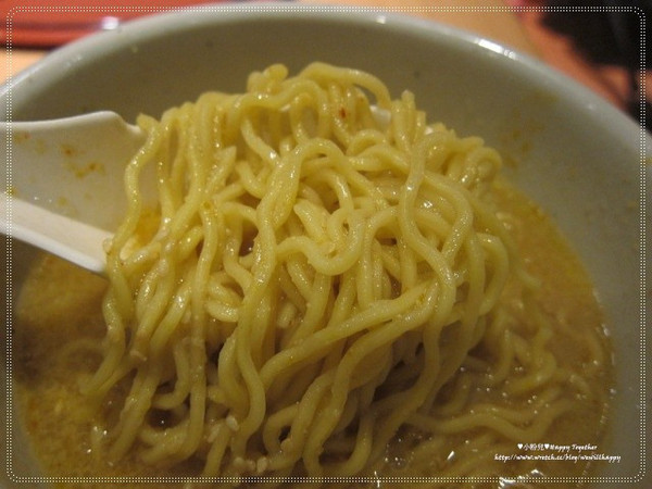 山頭火拉麵(台北復興店)：▌食記 ▌這天氣就是要吃拉麵!!山頭火拉麵♥忘不了的好滋味