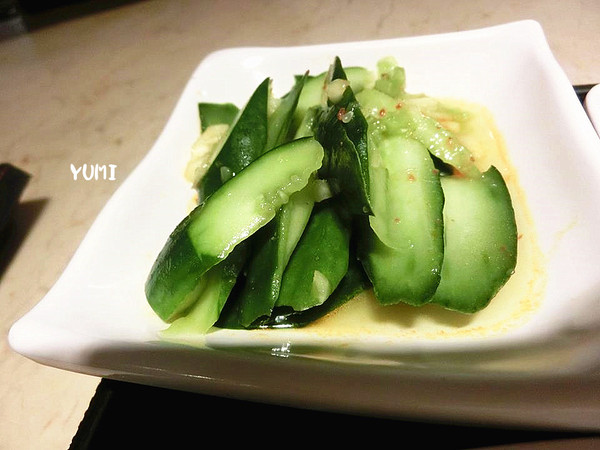 新萬利肉骨茶(中友百貨):【口碑券§第78彈】馬來西亞經典美食~你今天想吃哪道? 海南雞V.S皇家肉骨茶@新萬利肉骨茶(中友百貨)