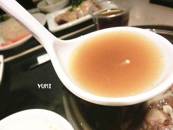 新萬利肉骨茶(中友百貨):【口碑券§第78彈】馬來西亞經典美食~你今天想吃哪道? 海南雞V.S皇家肉骨茶@新萬利肉骨茶(中友百貨)