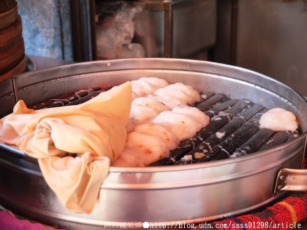 黃氏蝦仁肉圓:【美食特搜。台南中西區】黃氏蝦仁肉圓。招牌火燒蝦肉圓 現撈現做 數量不定 百年傳承的好滋味