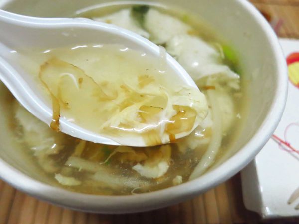 【新莊美食】府城碗粿-碗粿25元、筒仔米糕25元