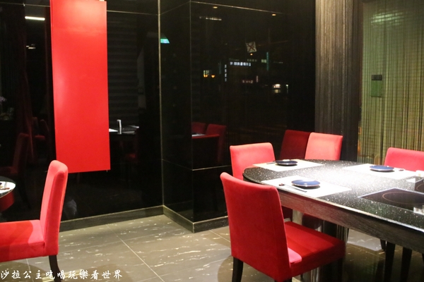 鼎膾一品涮涮鍋:大安‧信義商業午餐『鼎膾北海道毛蟹專賣店』水信玄餅/晶凍蟹肉蓋飯