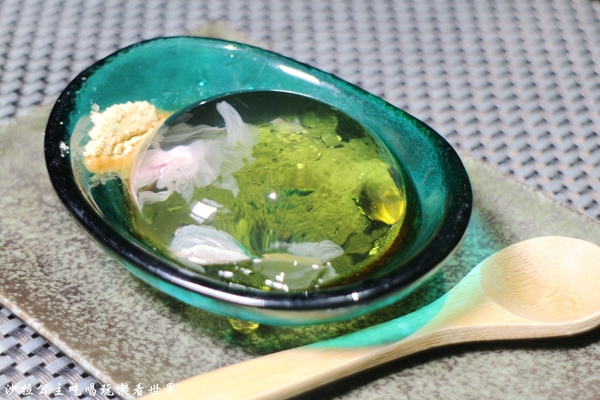 鼎膾一品涮涮鍋:大安‧信義商業午餐『鼎膾北海道毛蟹專賣店』水信玄餅/晶凍蟹肉蓋飯