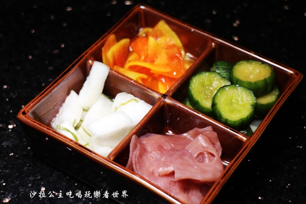 鼎膾一品涮涮鍋:超級無敵海景生魚丼『鼎膾一品涮涮鍋』午間套餐/捷運信義安和站