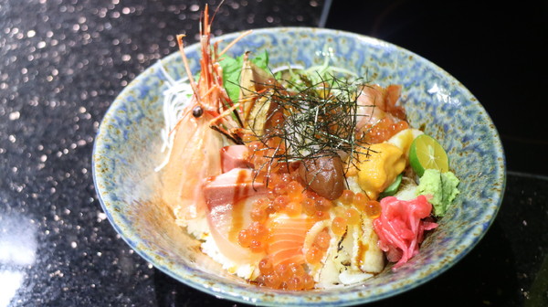 鼎膾一品涮涮鍋:【台北美食】超級無敵海景生魚丼@捷運信義安和站