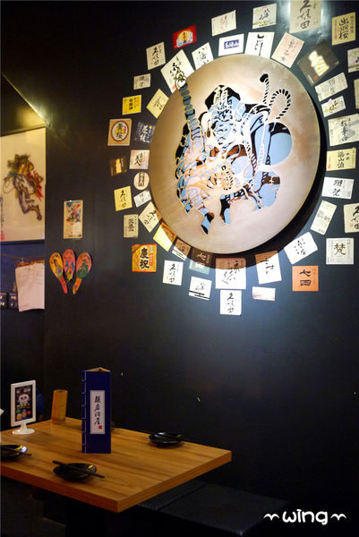 顛 居酒屋(長安店)：［台北中山］氣氛很high的【顛 居酒屋(長安店)】。明太子爆漿雞翅.棒棒糖/炸雞/烤香魚/炒烏龍麵體驗(松江南京站。長安東路美食)