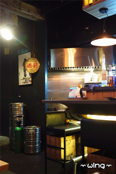 顛 居酒屋(長安店)：［台北中山］氣氛很high的【顛 居酒屋(長安店)】。明太子爆漿雞翅.棒棒糖/炸雞/烤香魚/炒烏龍麵體驗(松江南京站。長安東路美食)