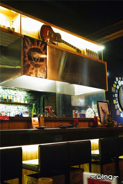 顛 居酒屋(長安店)：［台北中山］氣氛很high的【顛 居酒屋(長安店)】。明太子爆漿雞翅.棒棒糖/炸雞/烤香魚/炒烏龍麵體驗(松江南京站。長安東路美食)