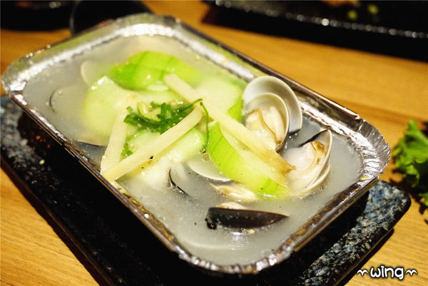 顛 居酒屋(長安店)：［台北中山］氣氛很high的【顛 居酒屋(長安店)】。明太子爆漿雞翅.棒棒糖/炸雞/烤香魚/炒烏龍麵體驗(松江南京站。長安東路美食)