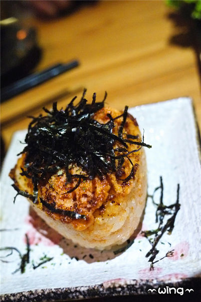 顛 居酒屋(長安店)：［台北中山］氣氛很high的【顛 居酒屋(長安店)】。明太子爆漿雞翅.棒棒糖/炸雞/烤香魚/炒烏龍麵體驗(松江南京站。長安東路美食)