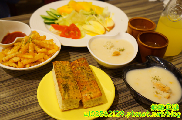 奶奶的熊熊：【台南-安平區】熊熊x童話..精緻套餐不精緻!~