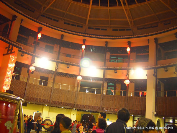 客家圓樓:【景點】苗栗客家圓樓 : 後龍高鐵捷運HSR : 福建土樓在台灣!造型獨特,適合拍照的新景點