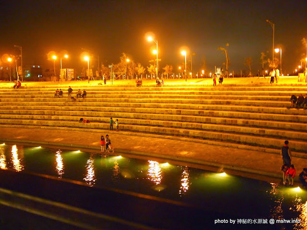 客家圓樓:【景點】苗栗客家圓樓 : 後龍高鐵捷運HSR : 福建土樓在台灣!造型獨特,適合拍照的新景點