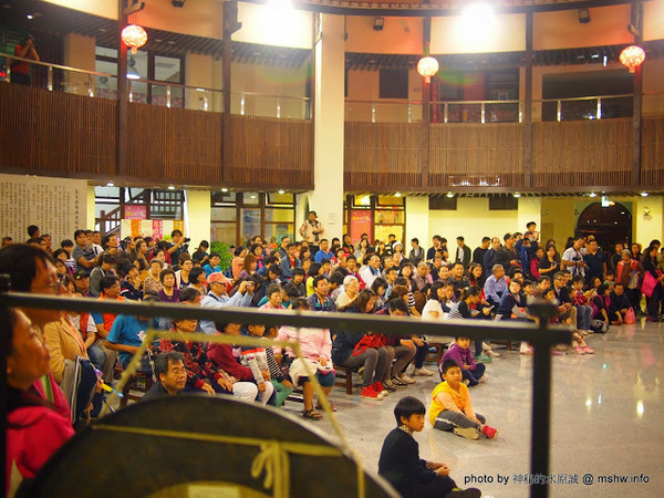 客家圓樓:【景點】苗栗客家圓樓 : 後龍高鐵捷運HSR : 福建土樓在台灣!造型獨特,適合拍照的新景點