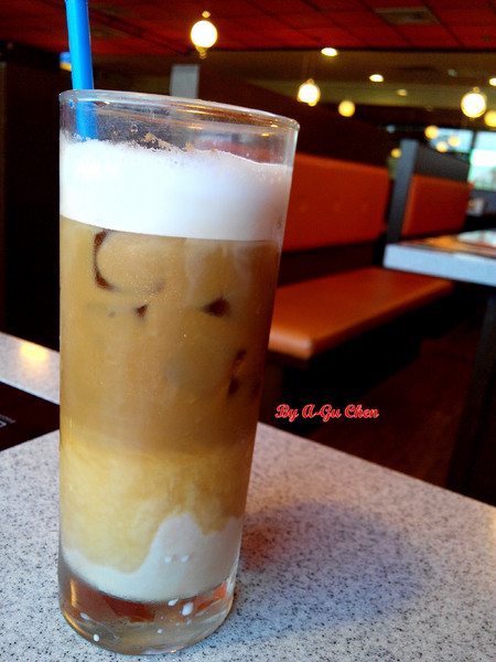 福豆屋(德安店)：【臺南Ω東區】福豆屋（德安店）。高ＣＰ值的壽喜燒與多種鐵板燒一次吃到飽，還能盡情享用哈根達斯和明治冰品