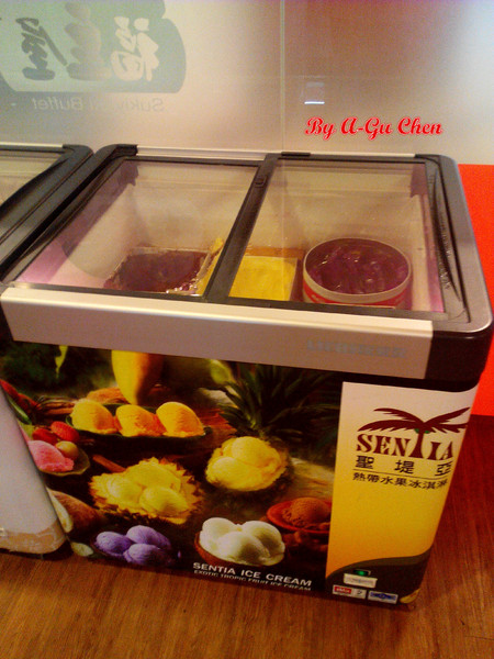 福豆屋(德安店)：【臺南Ω東區】福豆屋（德安店）。高ＣＰ值的壽喜燒與多種鐵板燒一次吃到飽，還能盡情享用哈根達斯和明治冰品