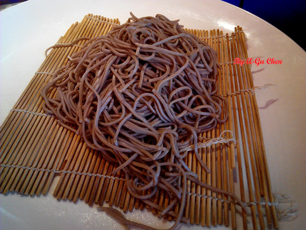 福豆屋(德安店)：【臺南Ω東區】福豆屋（德安店）。高ＣＰ值的壽喜燒與多種鐵板燒一次吃到飽，還能盡情享用哈根達斯和明治冰品