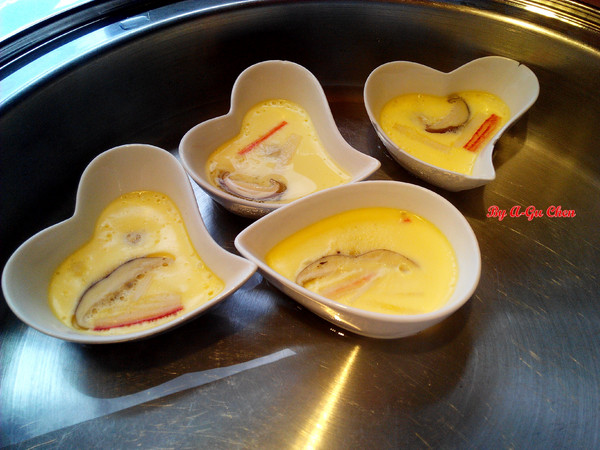 福豆屋(德安店)：【臺南Ω東區】福豆屋（德安店）。高ＣＰ值的壽喜燒與多種鐵板燒一次吃到飽，還能盡情享用哈根達斯和明治冰品