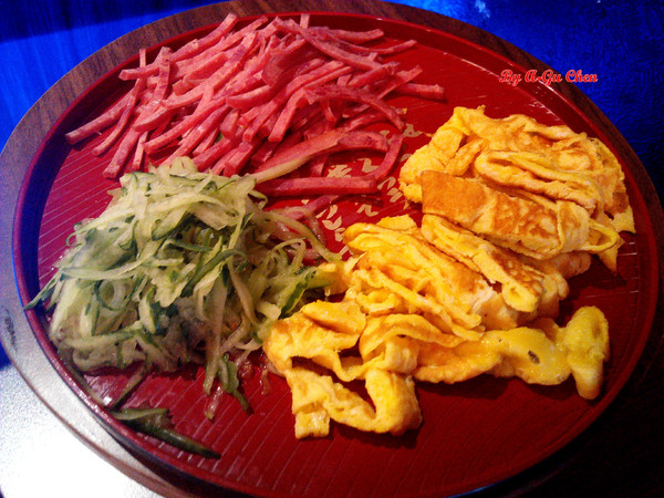 福豆屋(德安店)：【臺南Ω東區】福豆屋（德安店）。高ＣＰ值的壽喜燒與多種鐵板燒一次吃到飽，還能盡情享用哈根達斯和明治冰品