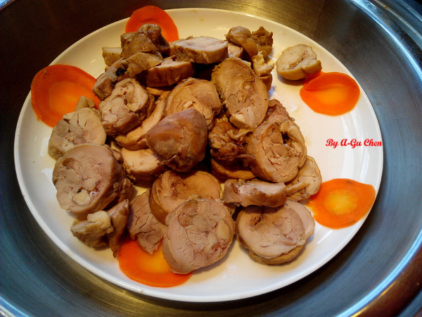 福豆屋(德安店)：【臺南Ω東區】福豆屋（德安店）。高ＣＰ值的壽喜燒與多種鐵板燒一次吃到飽，還能盡情享用哈根達斯和明治冰品