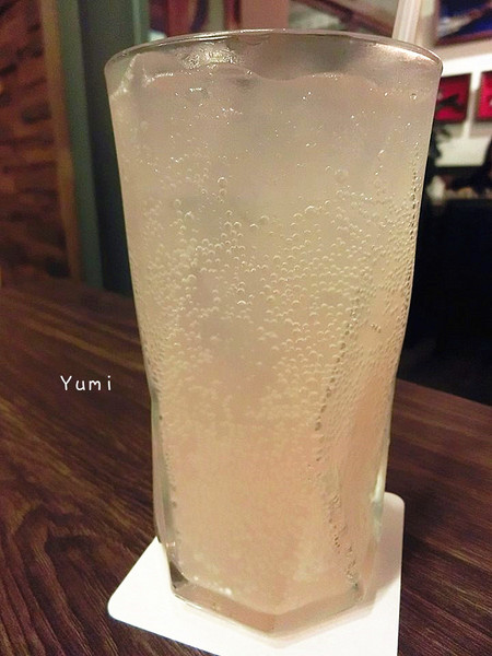 大哥漢堡：【邀稿】逢甲夜市犯規美食報到♥讓你落下巴的霸氣美味漢堡@大哥漢堡