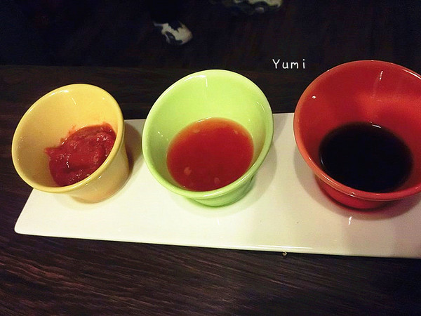 大哥漢堡：【邀稿】逢甲夜市犯規美食報到♥讓你落下巴的霸氣美味漢堡@大哥漢堡