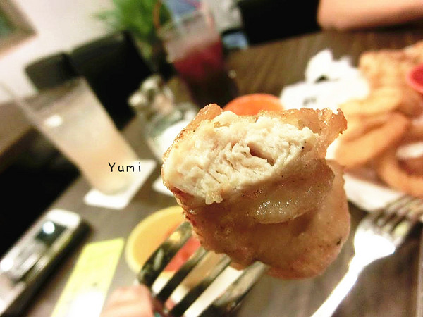 大哥漢堡：【邀稿】逢甲夜市犯規美食報到♥讓你落下巴的霸氣美味漢堡@大哥漢堡