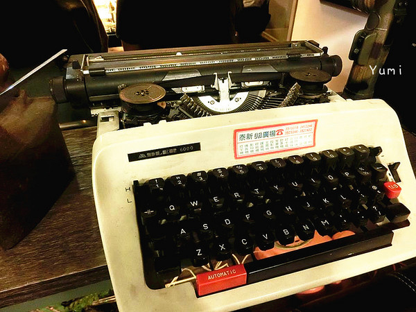 大哥漢堡：【邀稿】逢甲夜市犯規美食報到♥讓你落下巴的霸氣美味漢堡@大哥漢堡