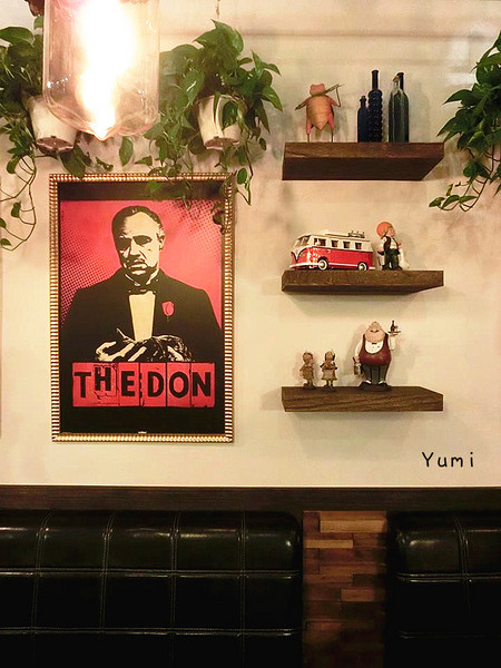 大哥漢堡：【邀稿】逢甲夜市犯規美食報到♥讓你落下巴的霸氣美味漢堡@大哥漢堡