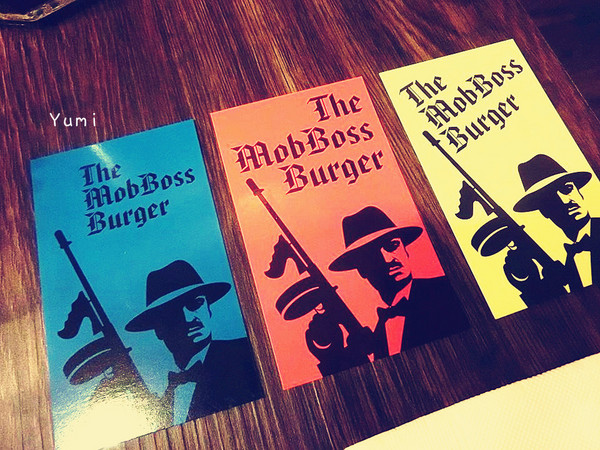 大哥漢堡：【邀稿】逢甲夜市犯規美食報到♥讓你落下巴的霸氣美味漢堡@大哥漢堡