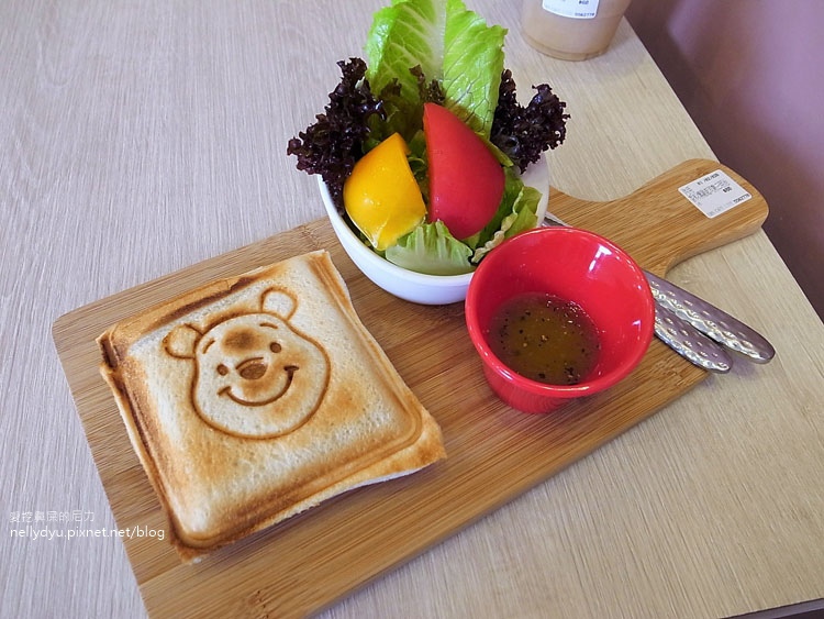 E & N Cafe Life24.JPG