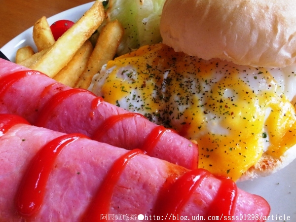 門 DOOR BRUNCH：【美食特搜。屏東市】門 Door Brunch。早午餐餐點氣派又豐富 日式與工業風合併之早餐店