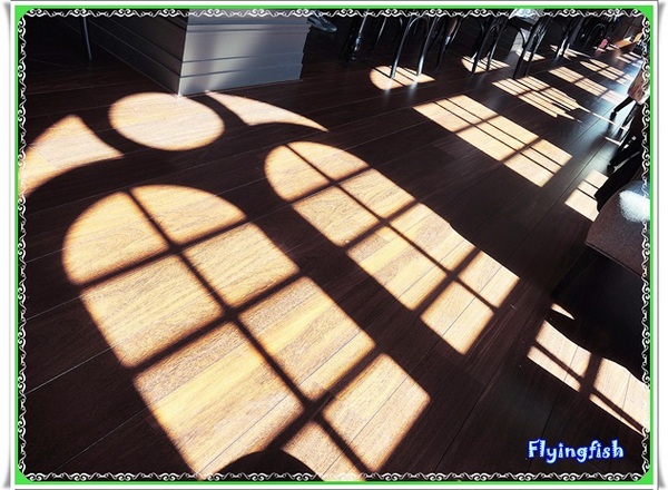 統一星巴克保安門市:✜ 少少花費、大大享受滴老宅歐式咖啡館-「Starbucks Coffee 保安門市」❤~