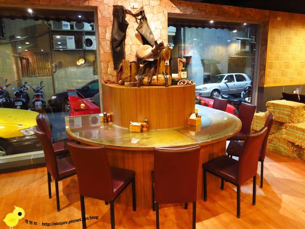 【新莊】牛仔部落火烤厚切牛排-自助平價牛排