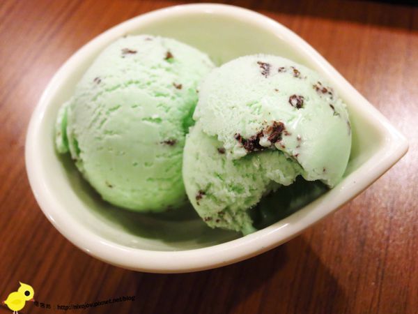 【新莊】牛仔部落火烤厚切牛排-自助平價牛排