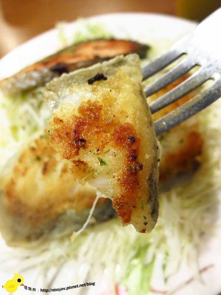 【新莊】牛仔部落火烤厚切牛排-自助平價牛排