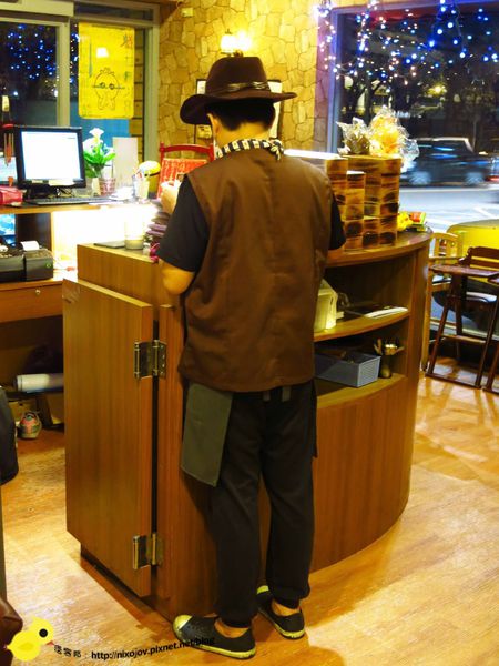 【新莊】牛仔部落火烤厚切牛排-自助平價牛排