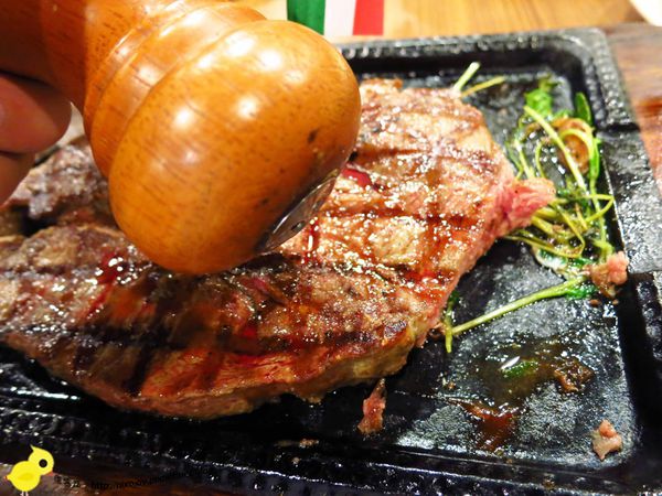 【新莊】牛仔部落火烤厚切牛排-自助平價牛排