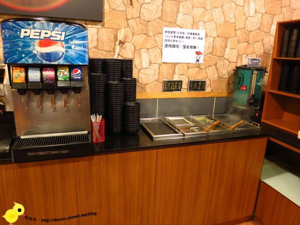 【新莊】牛仔部落火烤厚切牛排-自助平價牛排