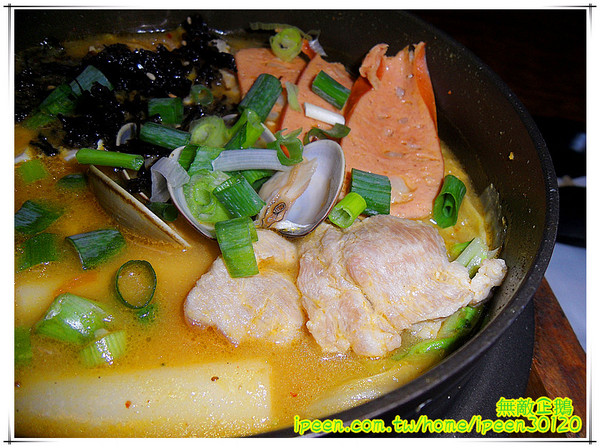 芳鄰小館：【台南-安平區】個人部隊鍋..小鳥胃勿來!! 美味家常麵...等你唷!~《芳鄰小館》