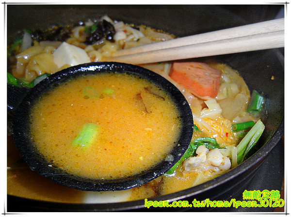 芳鄰小館：【台南-安平區】個人部隊鍋..小鳥胃勿來!! 美味家常麵...等你唷!~《芳鄰小館》